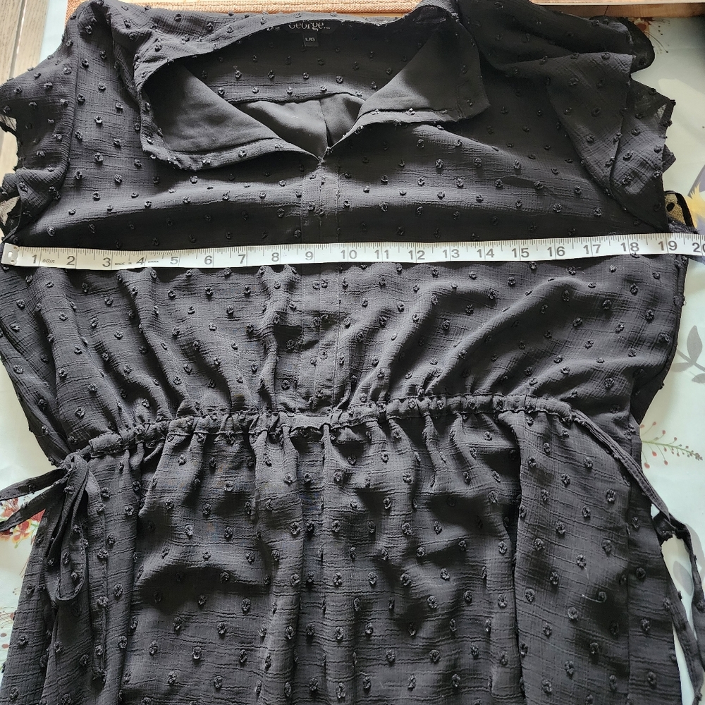 NUC GEORGE polkadot design tie waiste dress. Size lg - Picture 10 of 11